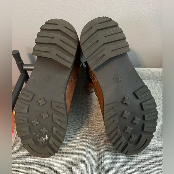 Booties - Picture 4 of 4